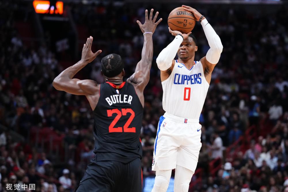 表了场上和 表了场上和