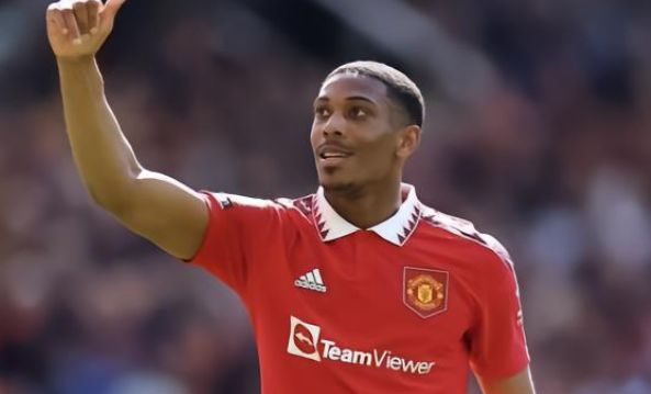 她已经成为 她已经成为