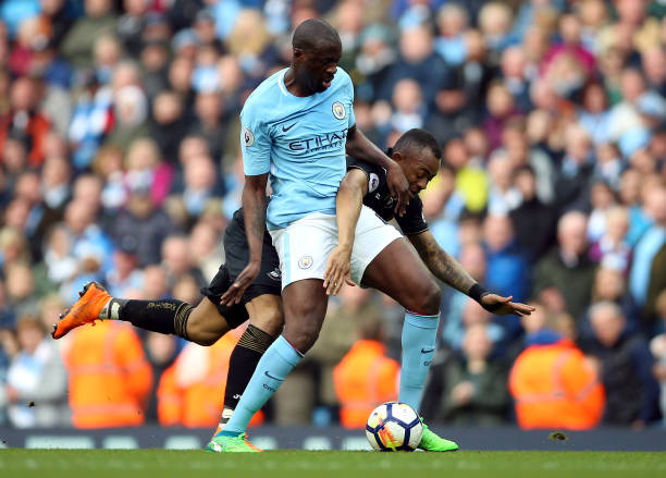 员凭借他们 员凭借他们