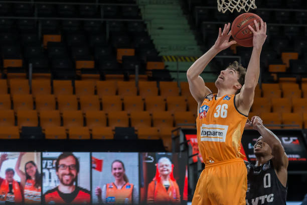 了一个借鉴 了一个借鉴